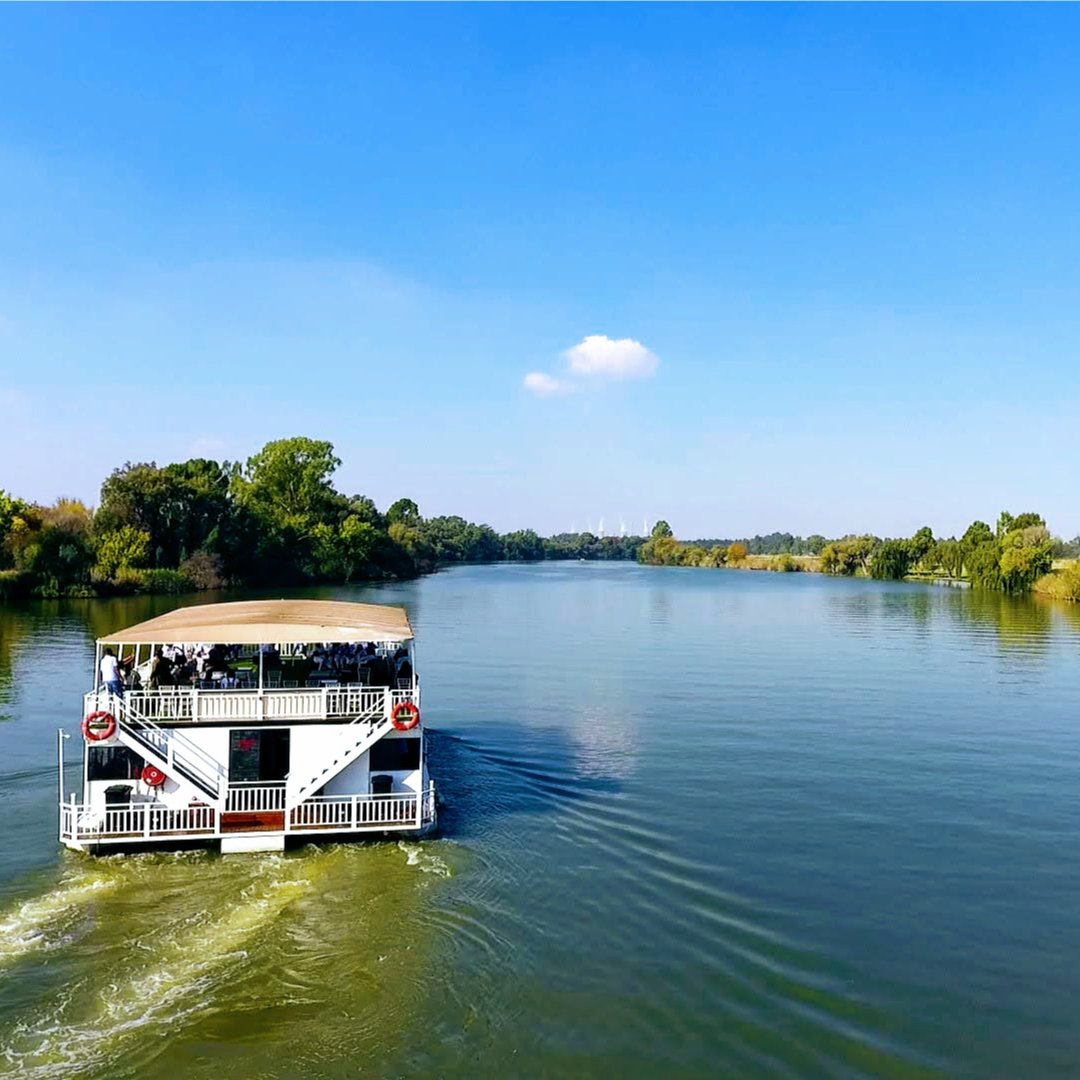 Sunday Leisure Cruises on the Vaal River